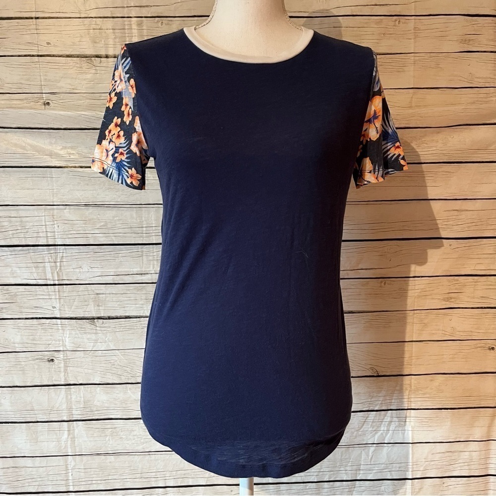 Victoria’s Secret PINK Blue Hawaiian T-Shirt Size X-Small